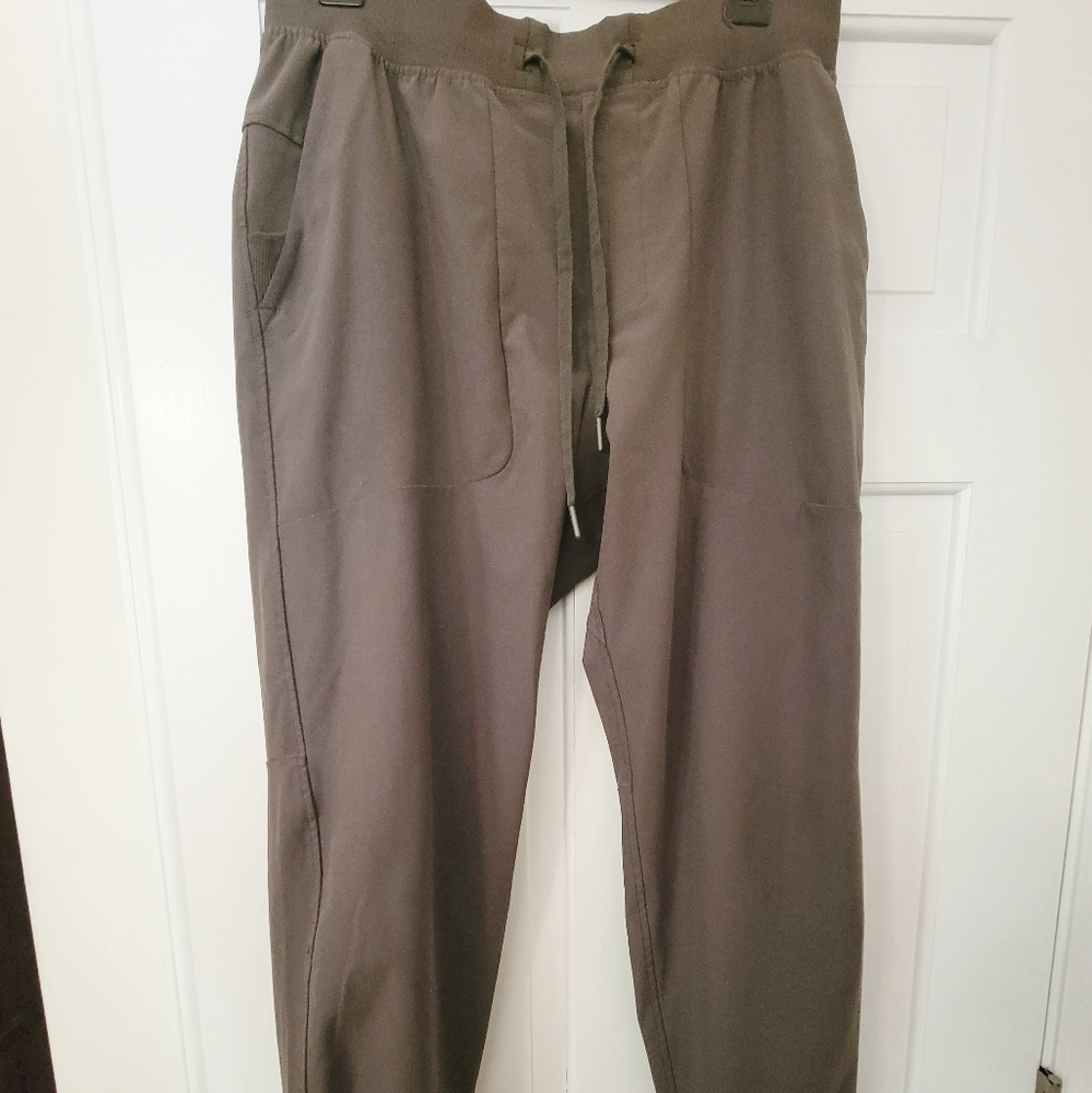 Lululemon ABC Jogger, Large Army Green Tapered (28 Inseam)